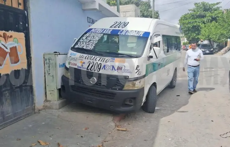 Colectivo colisiona; saldo: 5 heridos